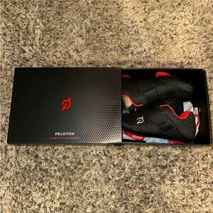 Peloton bike cycling shoes, women’s 7.5.